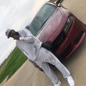 Meet your Posher, Bruce